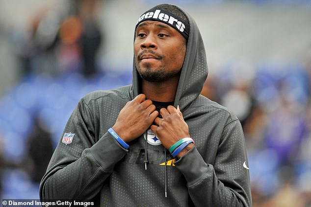 Jones played for the San Diego Chargers, Pittsburgh Steelers and Monterey Steel in the NAL.