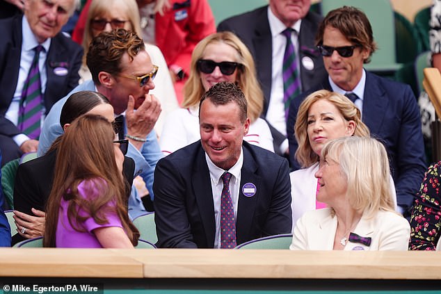 Hewitt looked nervous and blushed as Kate, 42, spoke to him.