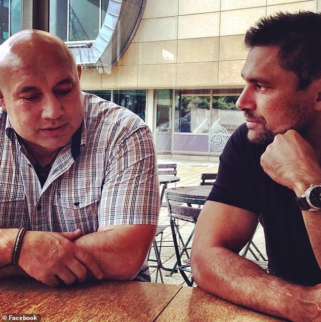 Hewitt seriously assaulted New Zealand actor Manu Bennett (pictured right) when they were at high school, and approached the actor to make amends as part of a documentary.