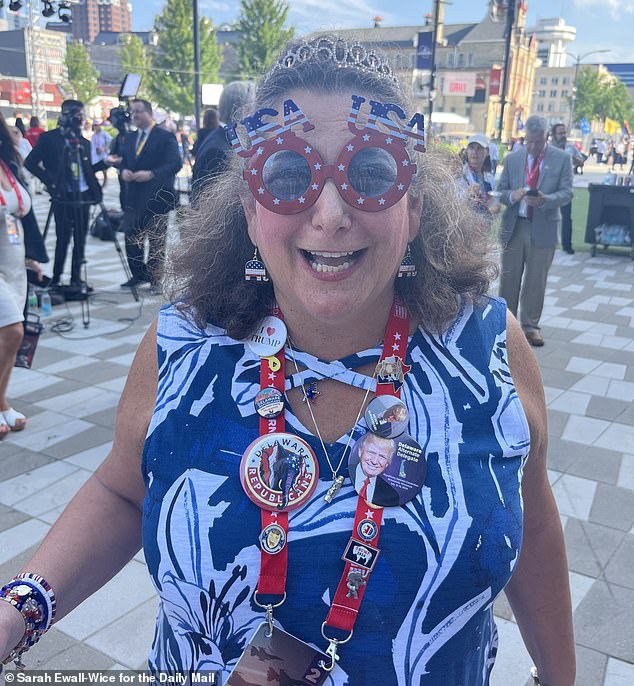 Alison Iavarone of Rehoboth Beach, DE celebrated her 60th birthday at the convention