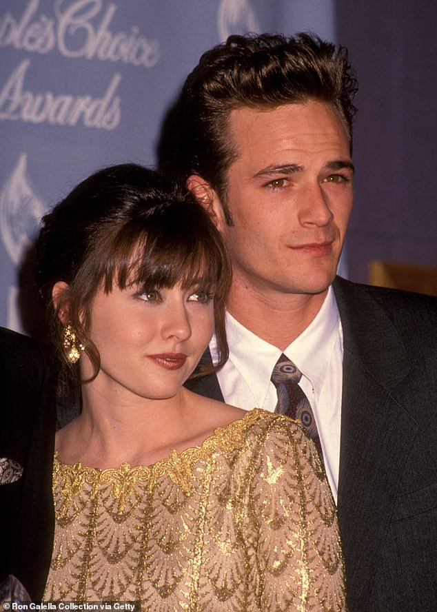 Luke and Shannen appeared together on 90210, playing love interests Dylan and Brenda.