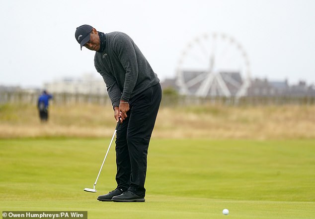 Woods rolled his first putt to within two feet of the pin before tapping in for par on the first hole.