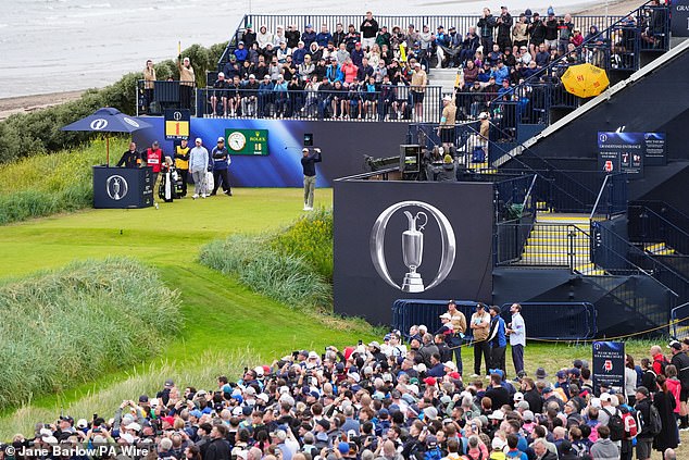 Despite his poor play, Tiger Woods attracted an impressive gallery at Royal Troon