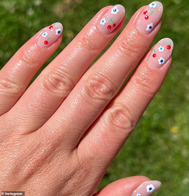 She also warned viewers to be on the lookout for reviews from people who have experienced allergies or irritations after using the nail polish.