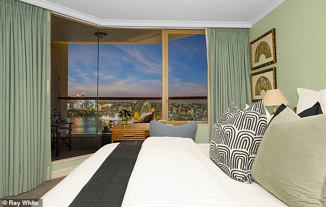 The property, which is located in the famous Quay West block, has panoramic views of the Sydney Opera House and Harbour Bridge.