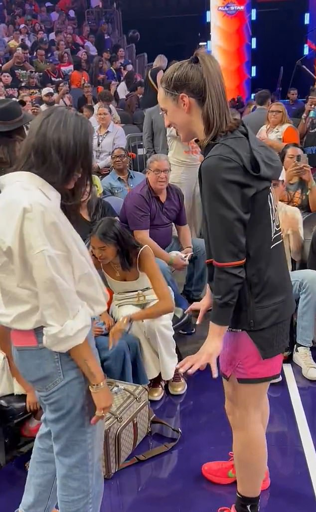 The Bryant family shared a warm moment with Caitlin Clark at halftime of Saturday's game.