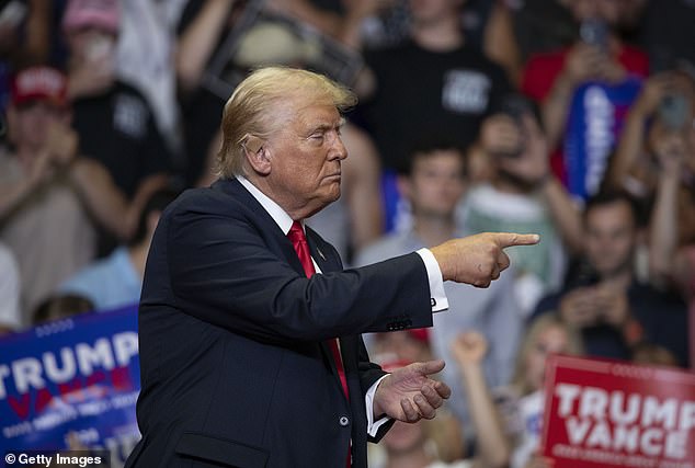 The Republican presidential candidate revealed that the Secret Service did not warn him about his attacker, despite agents receiving concerned reports from rally attendees.