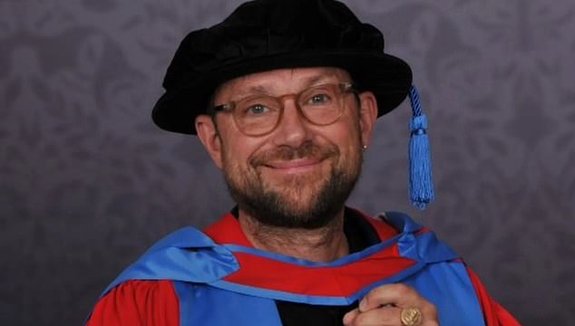 Gorillaz and Blur frontman Damon Albarn, who has a home in Devon, was honoured at Exeter University this week and told fellow graduates: 