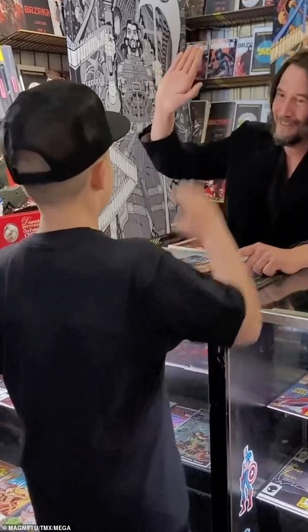 Keanu won the hearts of the Internet again last year when an adorable video surfaced of the actor meeting a nine-year-old superfan at a comic book store.