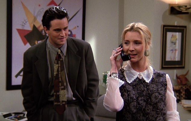 Matthew as Chandler Bing and Lisa as Phoebe Buffay in an episode of the television series Friends