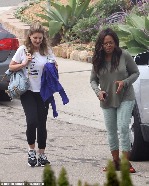 It was unclear what connection they had to that, but Oprah and Maria were seen entering the building under construction for about 15 minutes.