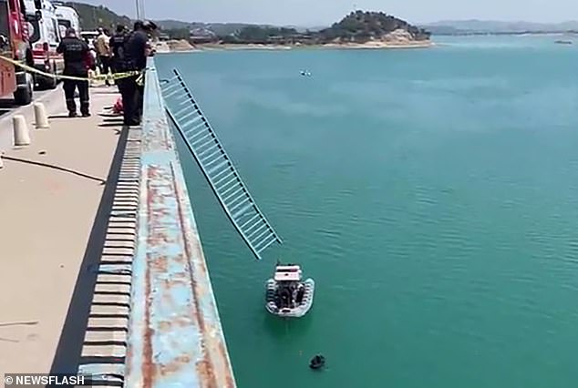 The family car was recovered from the Seyhan Dam lake in Adana after a four-hour rescue mission.