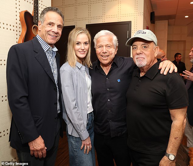 The piano man also spoke with New York Governor Andrew Cuomo, New England Patriots owner and CEO Robert Kraft and his wife Dana Blumberg.