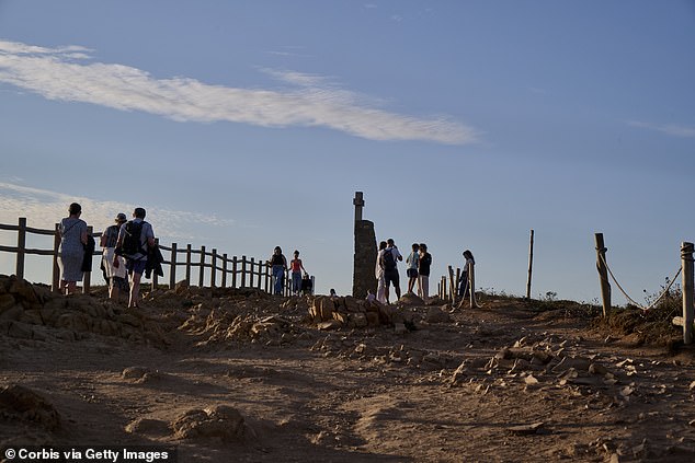 Sintra residents complain that the city has become congested by the 