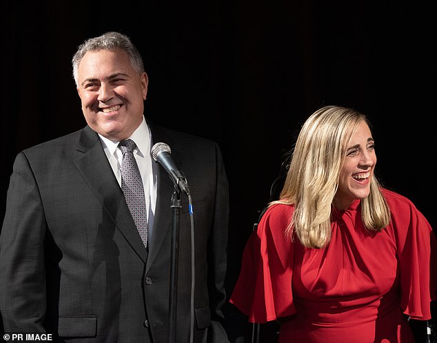 Joe Hockey and his wife Melissa Babbage celebrate the end of Mr Hockey's tenure at the Australian Embassy in the US after four years in 2020