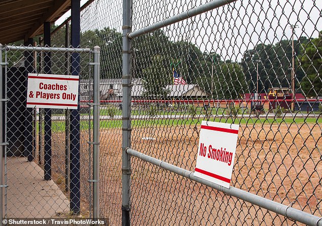 The abundance of wire fences in the United States makes the country “look like a prison”