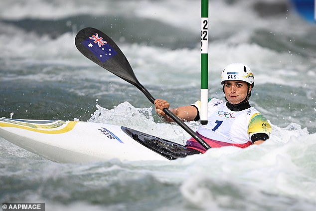 1722184662 852 Jessica Fox wins gold in Paris Australias Olympic flag bearer