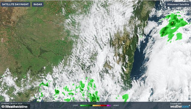 The forecast for Monday was for less snow, with snowfall only expected above 700m after widespread flurries on Sunday.