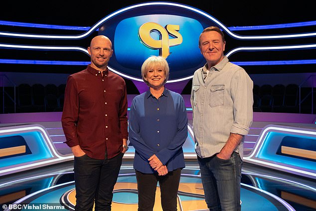 Former host of the cancelled contest Sue Barker with team captains Matt Dawson (left) and Phil Tufnell (right)