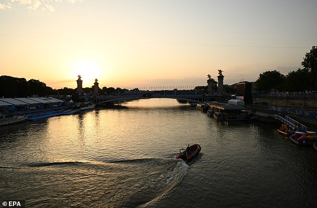 Safety of bathing in Paris' polluted river raises concerns