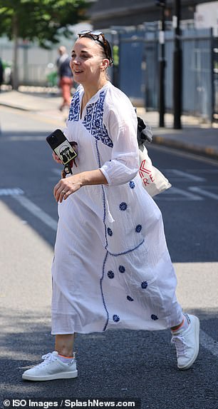 Despite the ongoing investigation, Amanda remains optimistic as she smiled and gave a thumbs up while standing in the sun.