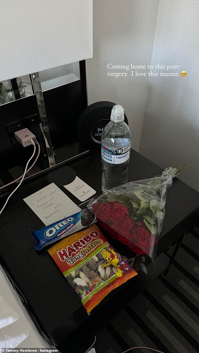 Tammy shared another photo on her Stories that showed a bouquet of red roses, Haribo 'Tangfasties' candies, Oreos and a bottle of water alongside a handwritten note. The note, written by Tammy's fiancé Matt Zukowski, read: 