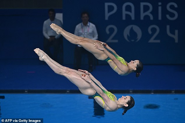 Nine commentators, Taylor and Sam Fricker, commentated on the performance of Maddison Keeney and Annabelle Smith in the women's 3m synchronised springboard on Saturday.