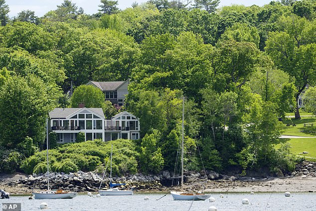 The poisoning allowed Bond to see Laite Beach, Camden Harbour and the Atlantic. Bond's house appears in the background of this image, while the victim, Lisa Gorman, sits on the water's edge.