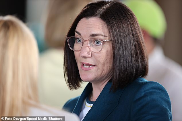 Anna Meares said she will leave the decision on Palfrey's fate to Swimming Australia