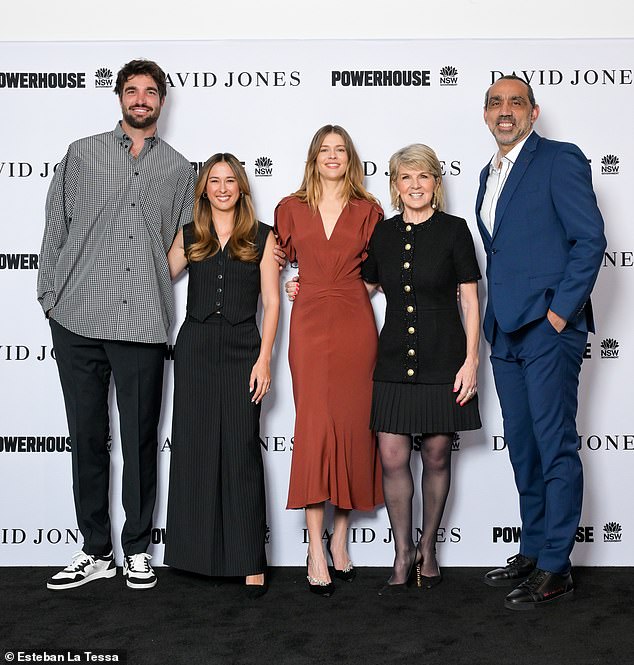 Julie once again proved she's a total fashionista as she posed alongside the likes of (L-R) Tom Derickx, Eleanor Pendleton, Victoria Lee and Adam Goodes.