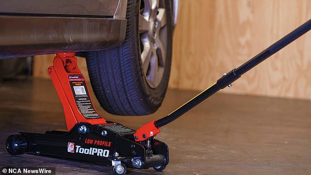 A hydraulic jack sold at Super Cheap Auto has been recalled over concerns that it could collapse and drop vehicles on the user.