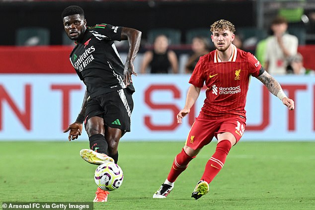 Thomas Partey (left) struggled in midfield and left the defensive line exposed too often.