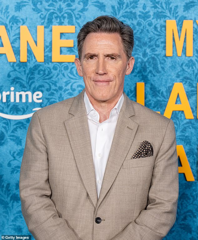 Rob Brydon returns for his twelfth Donaldson and Scheffler adaptation in the multiple vocal roles of Fisherman, Whale, Starfish and Anchovy.