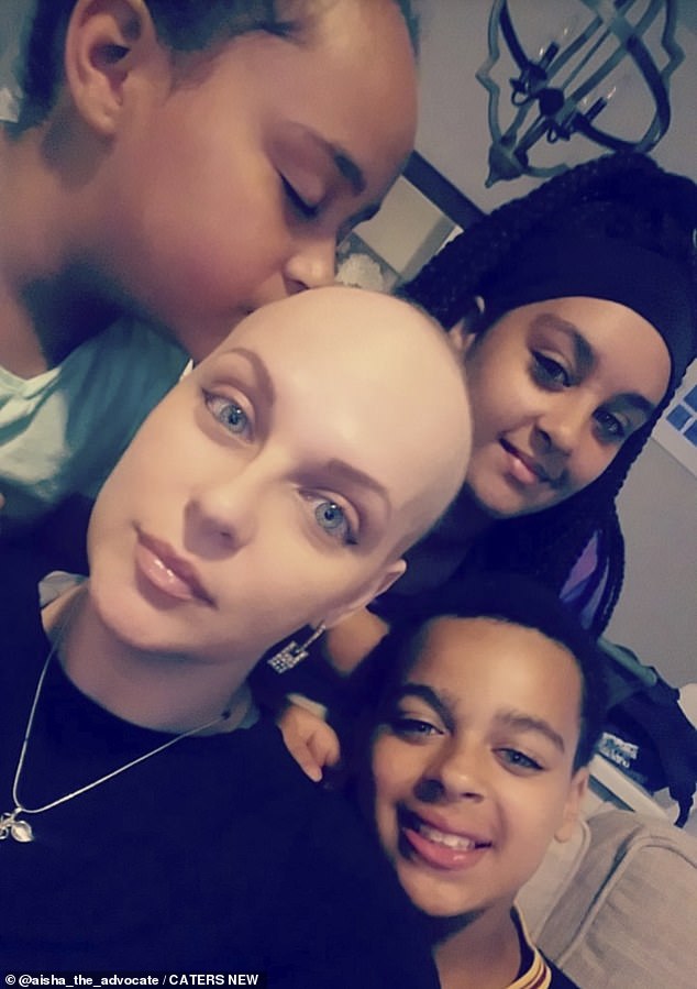 The single mother shared a small family where she relied solely on her mother as she struggled to support her children: Lia, 19, Tyler, 18, and Arianna, 17.