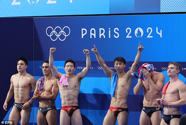 China's Zongyuan Wang and Daoyi Long (center left and right) won gold, while the Mexican duo of Juan Manuel Celaya Hernández and Osmar Olvera Ibarra (left) won silver.