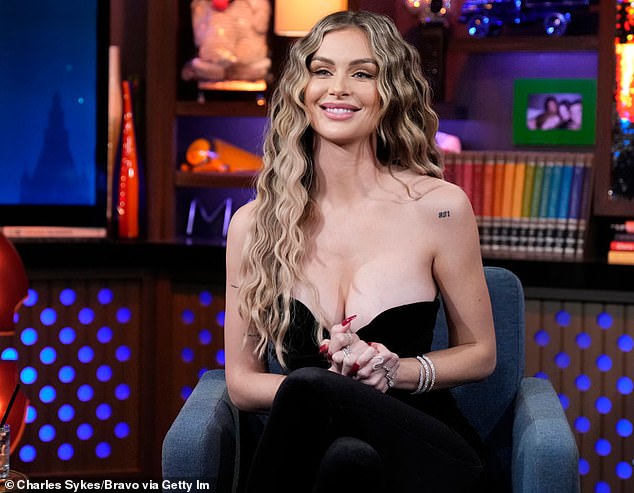 1722662227 128 Lala Kent shows off her baby bump in a green