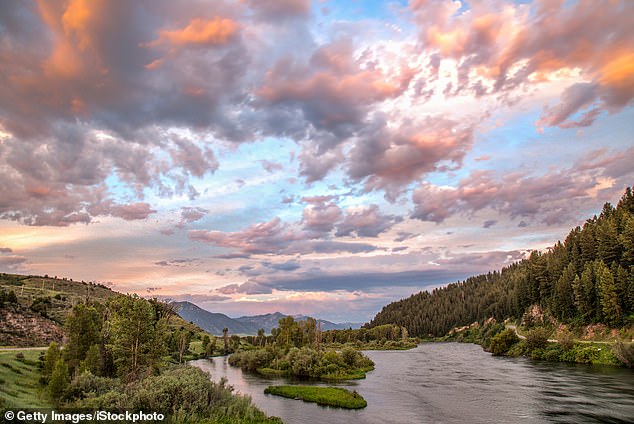 Swan also experienced a substantial increase in its population, with a growth rate of 33.48 percent. Known for its world-class fly fishing on the South Fork of the Snake River, Swan is a haven for outdoor enthusiasts.