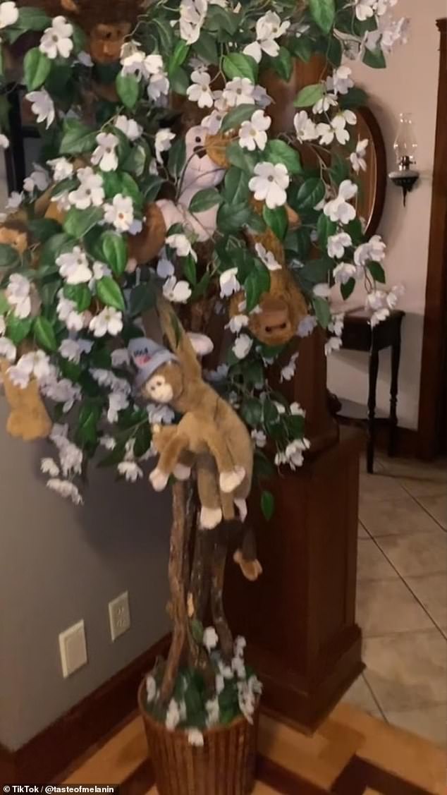 Decorations included stuffed monkeys hanging from cotton branches.