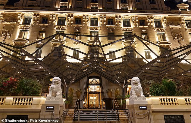 The five-star Paris Peninsula hotel later apologised to the tennis legend on social media.