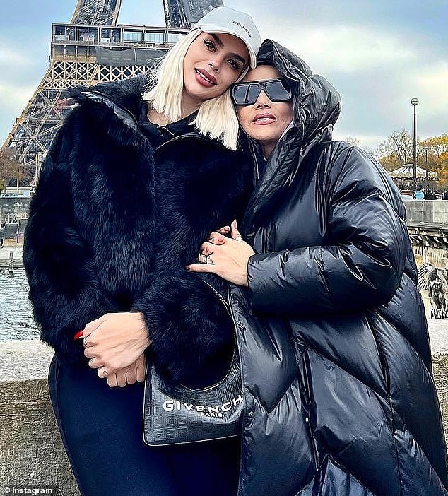 Martha Salcedo with her mother Maria Hernandez during their vacation in Paris