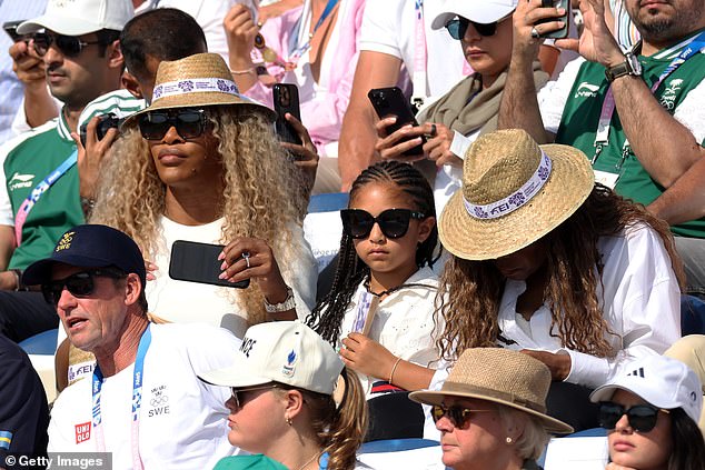 The former tennis champion, 42, sported a pair of thick sunglasses and styled her blonde locks in loose curls.