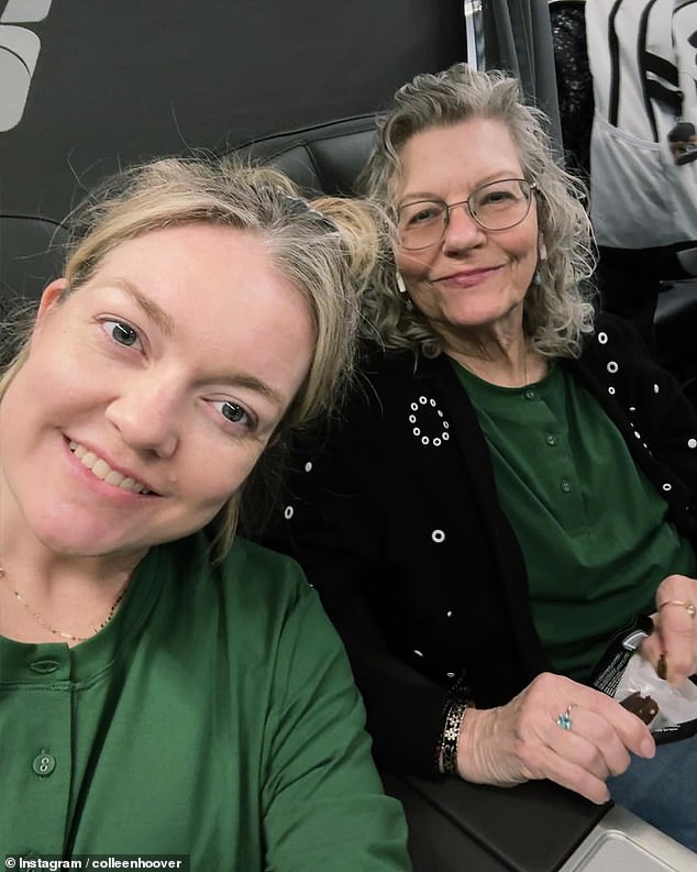 Colleen pictured with her mother Vannoy Fite, on whom she based her character, Lily Bloom.