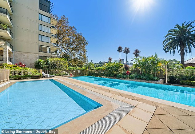 The blonde beauty also purchased a chic investment property for $1,575 in 2021 in the trendy Sydney suburb of Rushcutters Bay. It is an exquisitely designed two-bedroom waterfront property located in an exclusive apartment complex in the city centre.