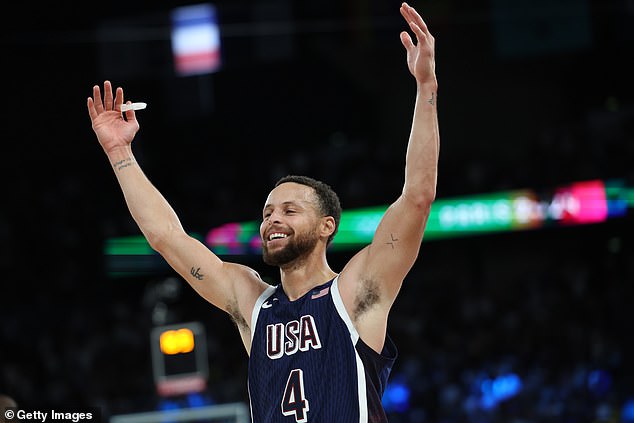 Steph Curry scored 24 of his team's 98 points in front of 12,000 fans at the Bercy Arena on Saturday