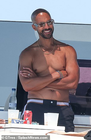 The singer showed off his toned physique in a swimsuit and protected his eyes behind some cool methacrylate sunglasses.