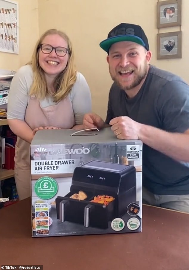 In a pleasant twist of fate, the couple received a Daewood air fryer from Iceland as their first response.