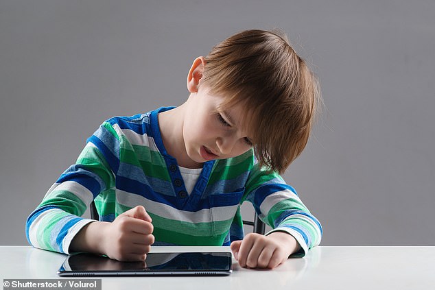 Researchers warn that tablet use in early childhood may 