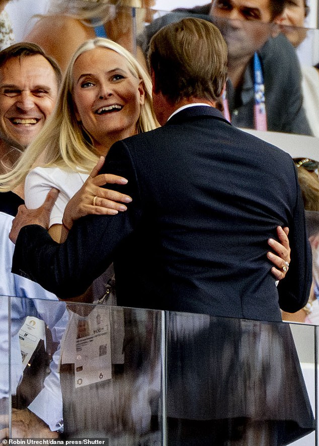 The royal mother was all smiles as she cheered on athletes in the men's 5000m final at the Stade de France in Paris on Saturday after watching the gold medal handball match between Norway and France.