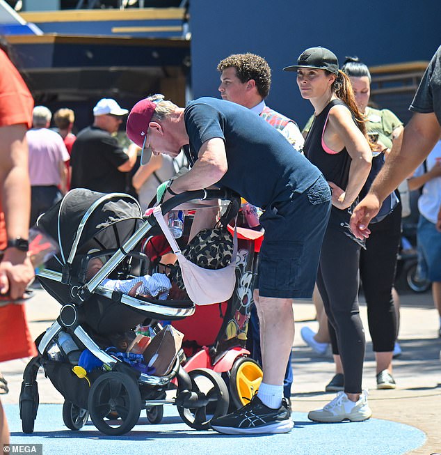 Gordon was photographed checking on Jesse in the stroller.