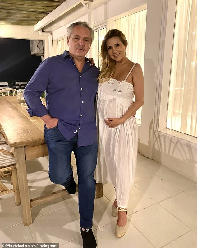 Fernández with Yáñez in December 2021, when she was pregnant with her son, who was born in August 2022.